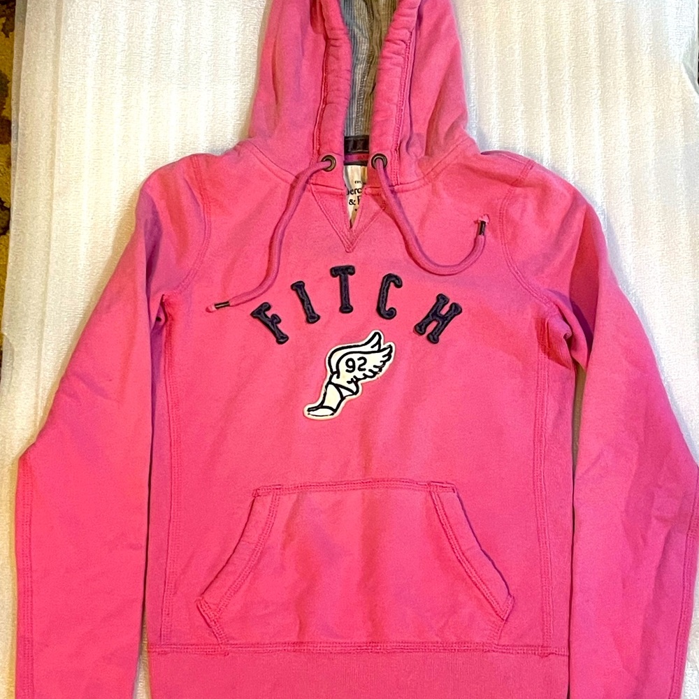 Abercrombie & Fitch Pullover Hoodie – Size Small –  Pink w/ Navy & White Logo